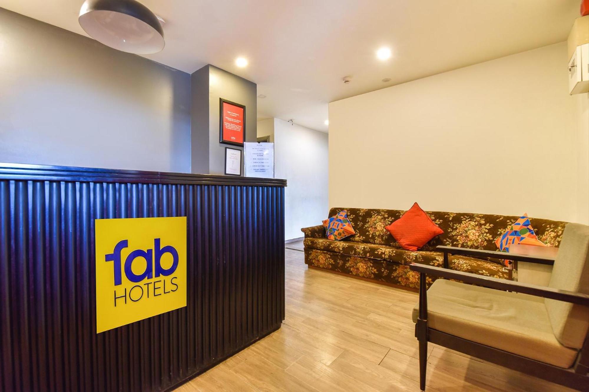 Fabhotel Ny Townhouse Ahmedabad Buitenkant foto